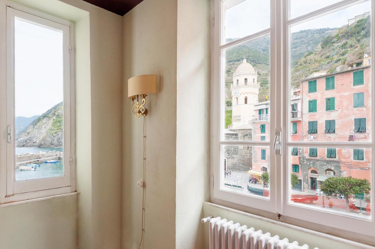 Marina Apartment, Unique, Authentic, Beachfront, 2 Aircondo Bdr , 2Bht, Easy To Train Or From Private Parking Vernazza Zewnętrze zdjęcie