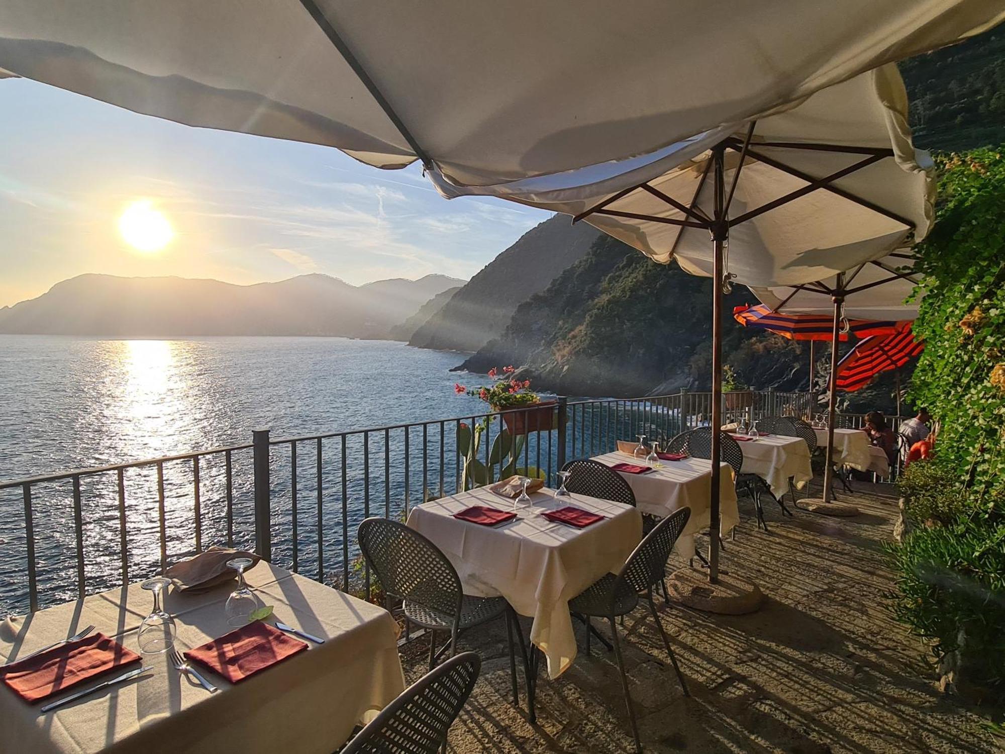 Marina Apartment, Unique, Authentic, Beachfront, 2 Aircondo Bdr , 2Bht, Easy To Train Or From Private Parking Vernazza Zewnętrze zdjęcie